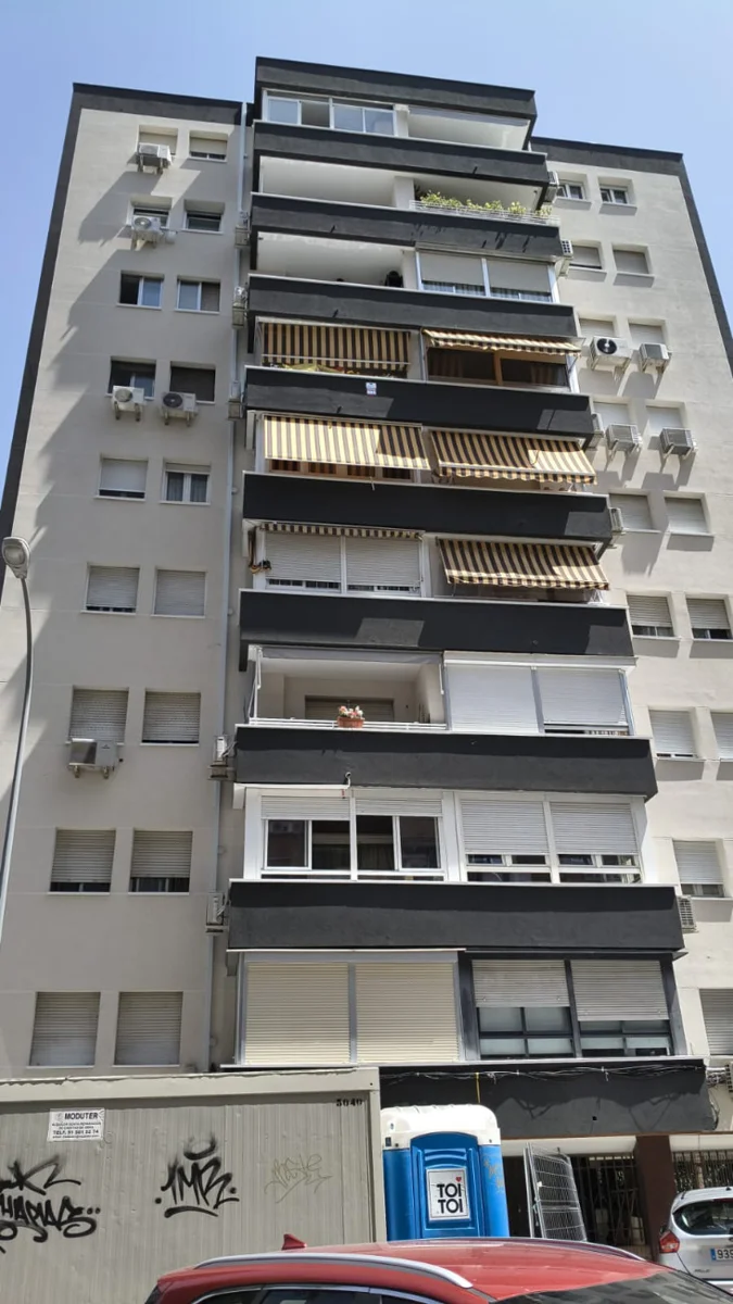 Fachada rehabilitada: Argentina 1 · Fuenlabrada